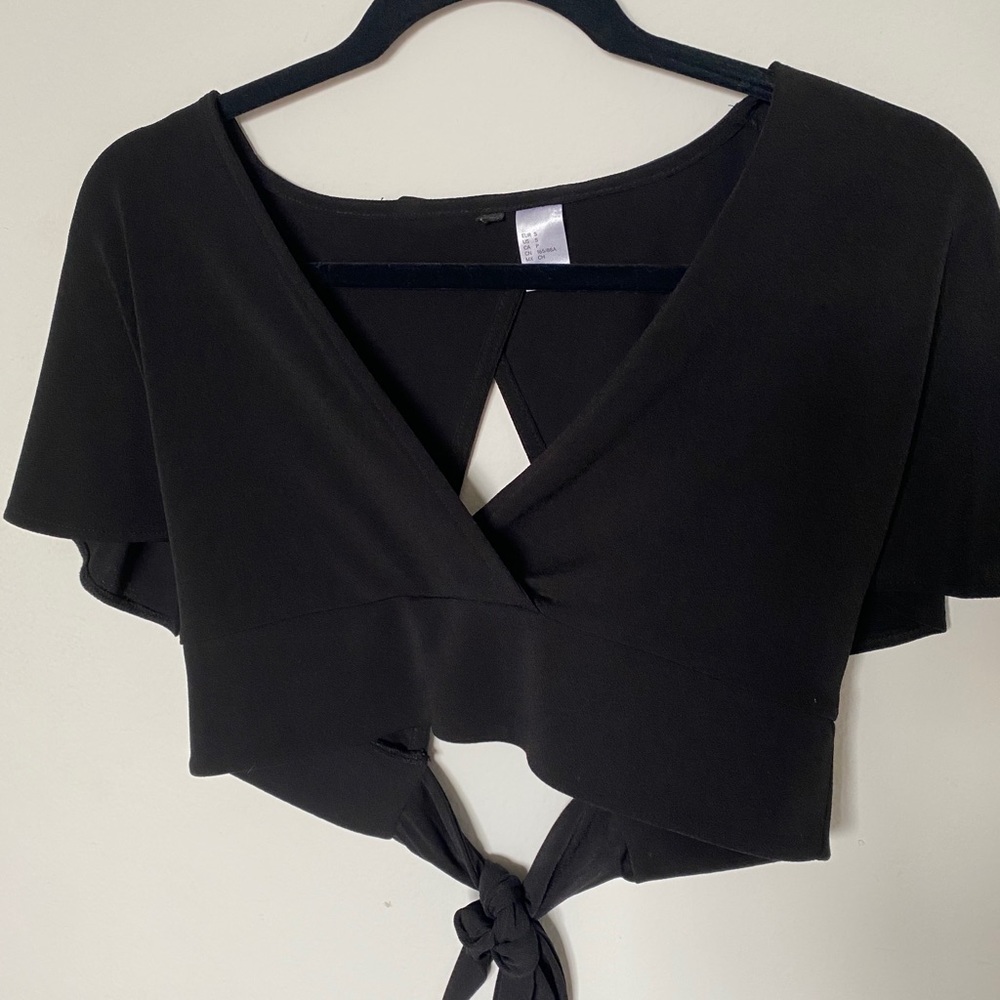 Black crop top size small